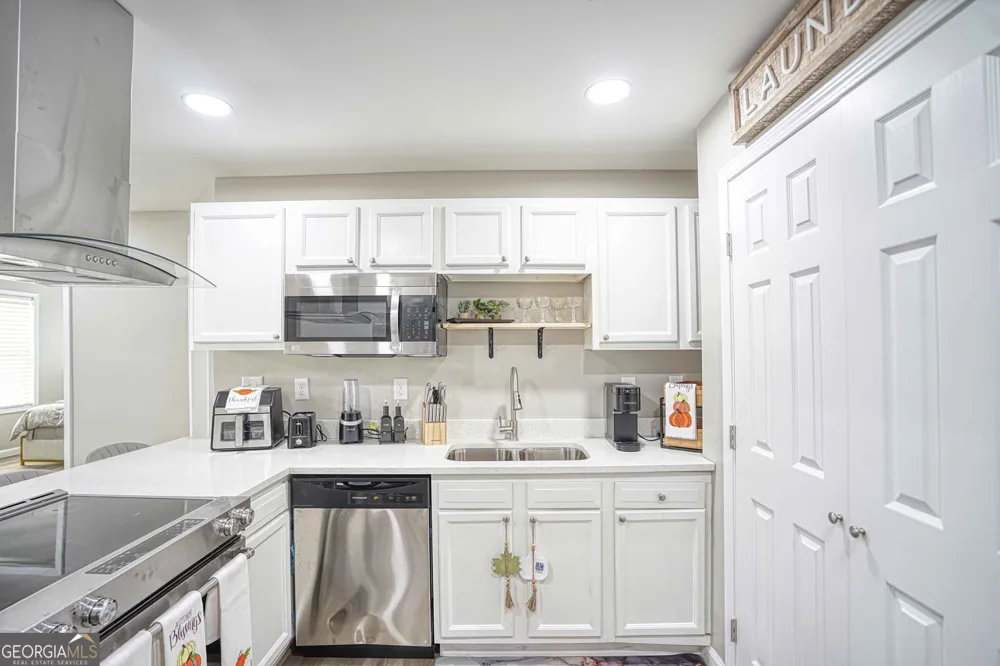 1827 Dunlap AVE East Point, GA 30344
