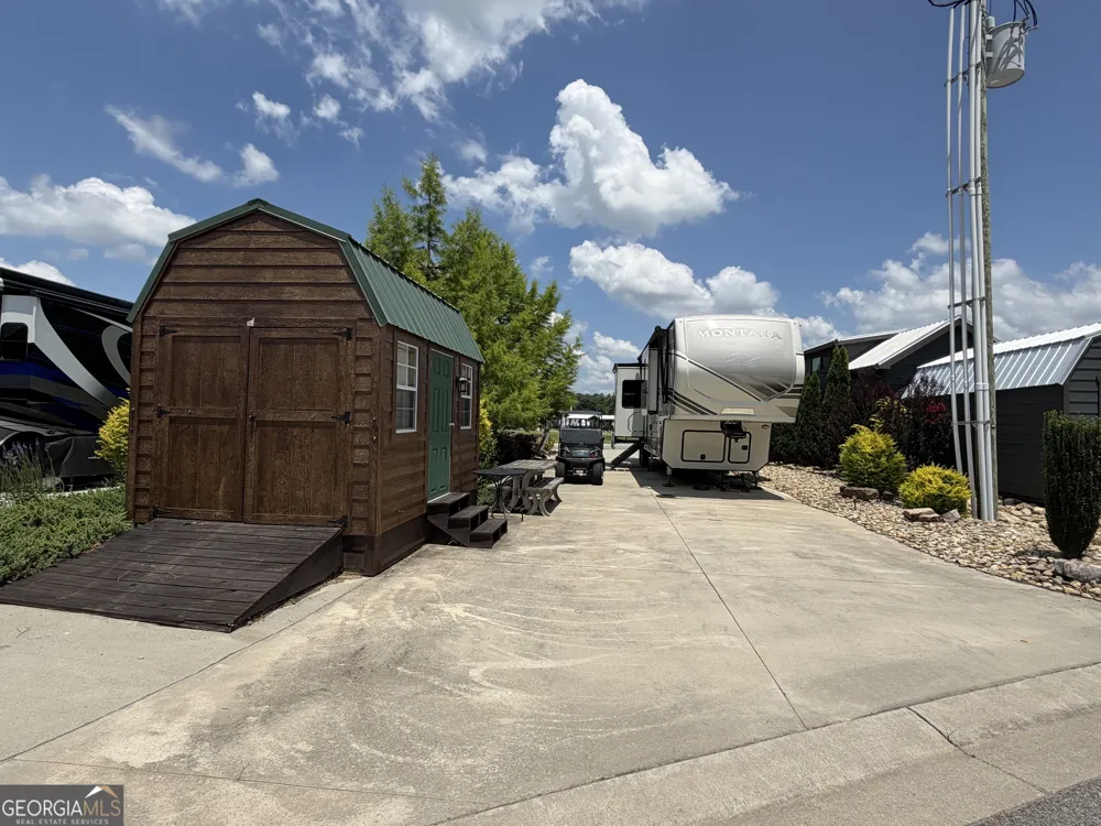 177 Mountain Vista RD Blairsville, GA 30512