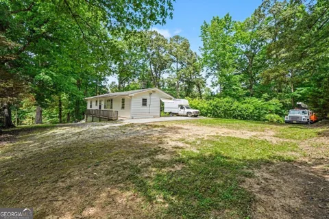 3944 Fairburn RD