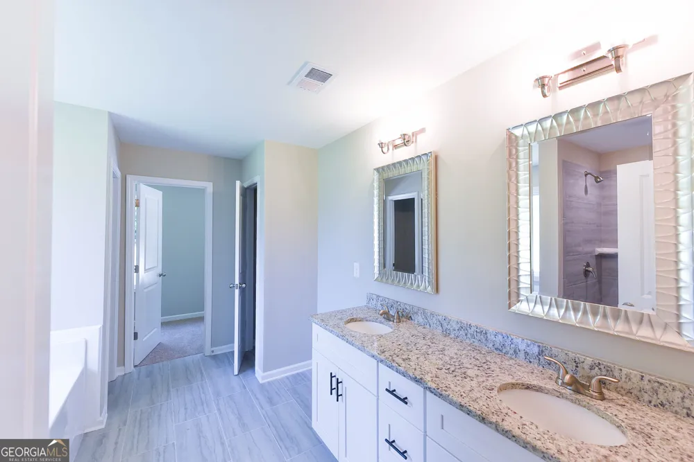 110 Fuller CT Grantville, GA 30220