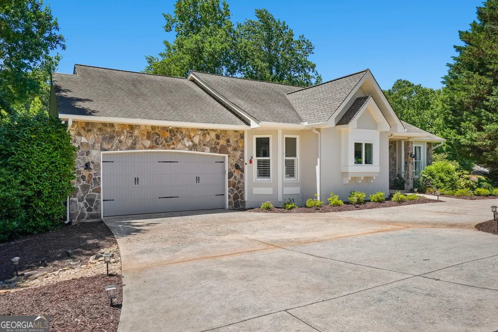 501 Granny Smith Circle Clarkesville, GA 30523