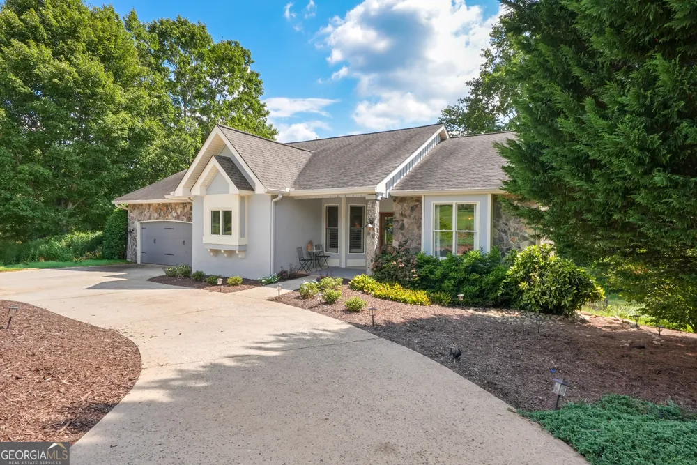501 Granny Smith Circle Clarkesville, GA 30523