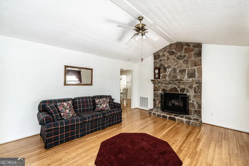 36 Ramblewood DR SE Silver Creek, GA 30173