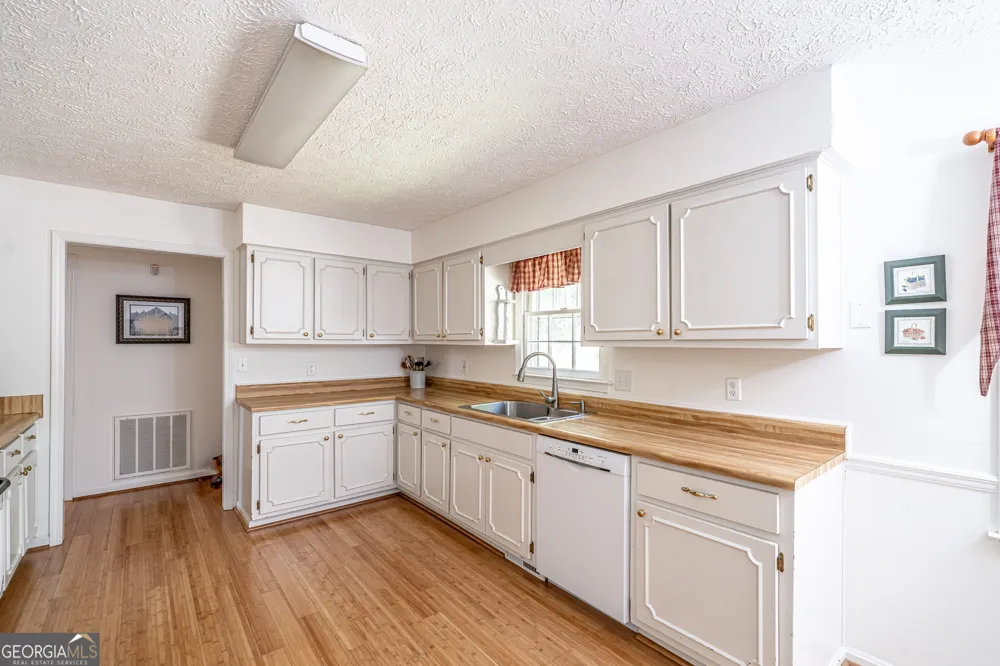 36 Ramblewood DR SE Silver Creek, GA 30173