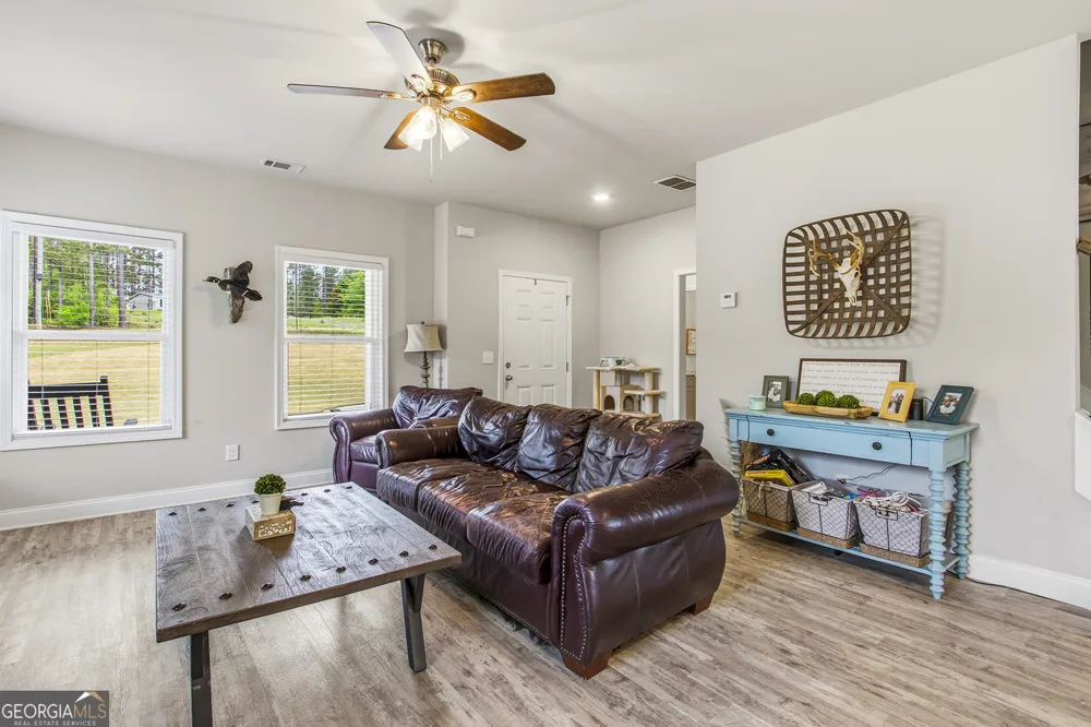 171 Strickland LOOP Forsyth, GA 31029