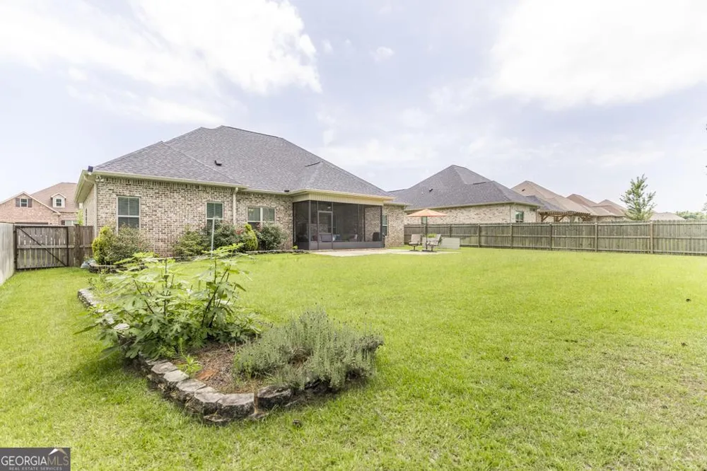 104 Gracetree WAY Kathleen, GA 31047