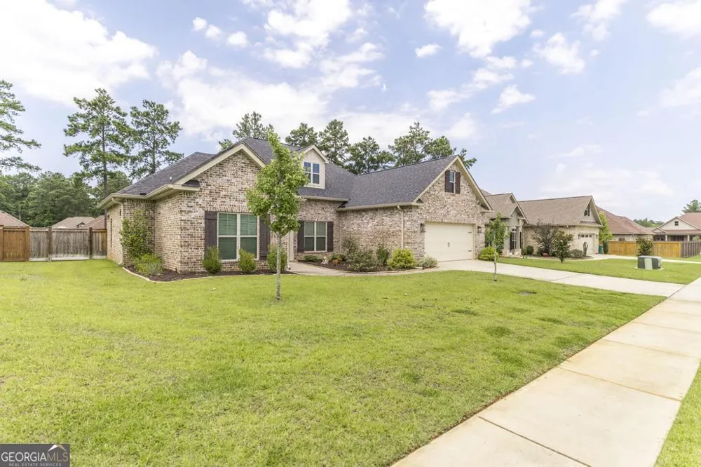 104 Gracetree WAY Kathleen, GA 31047