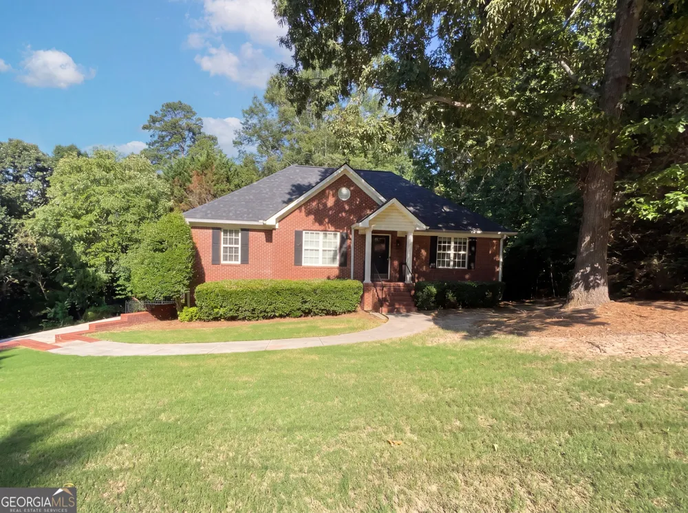 144 Mims DR Calhoun, GA 30701