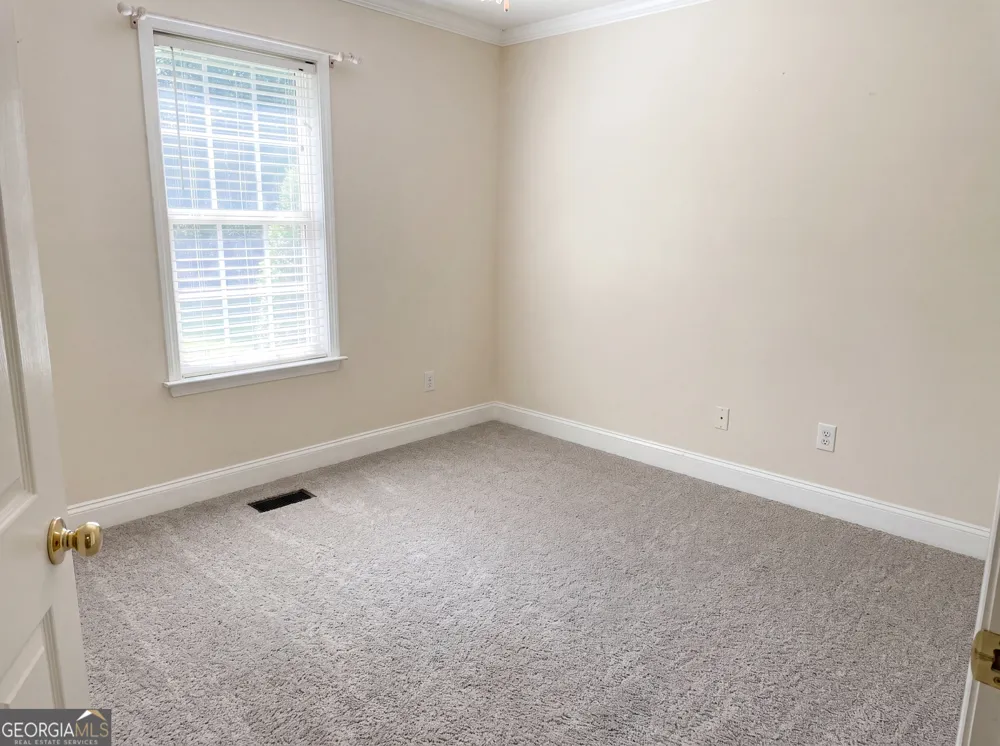 144 Mims DR Calhoun, GA 30701