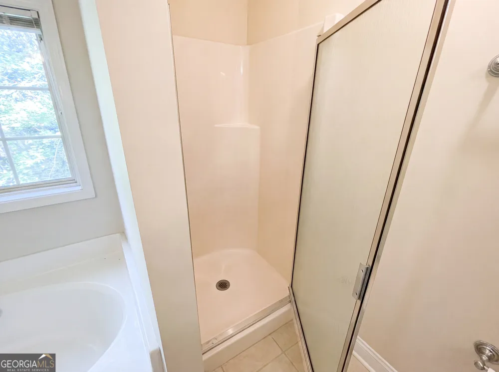 144 Mims DR Calhoun, GA 30701