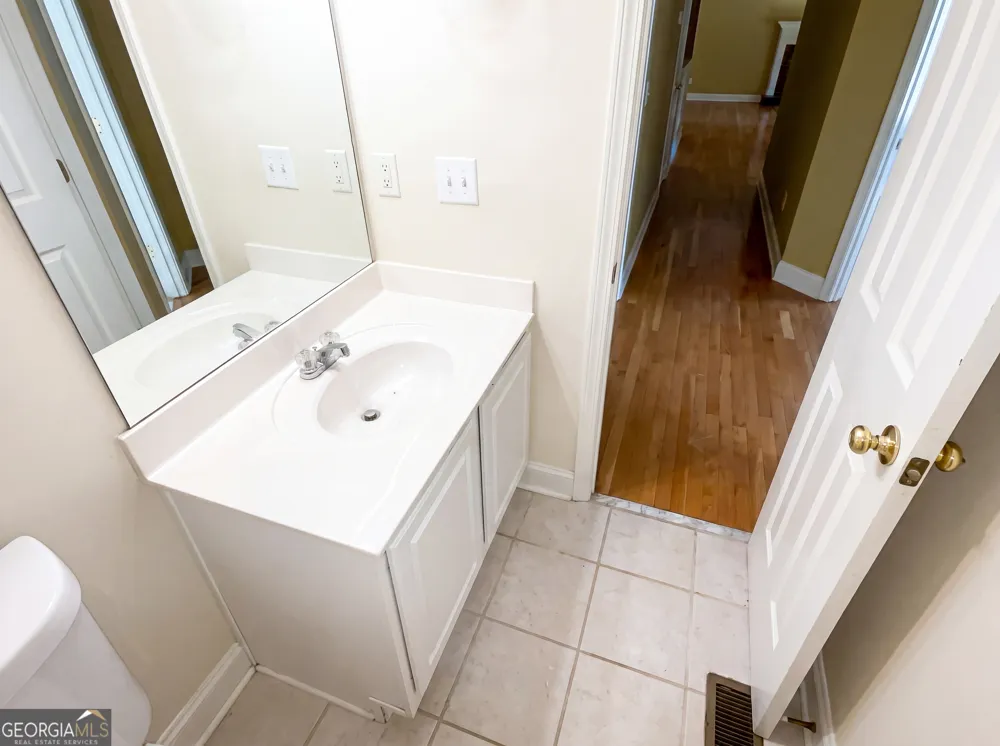 144 Mims DR Calhoun, GA 30701