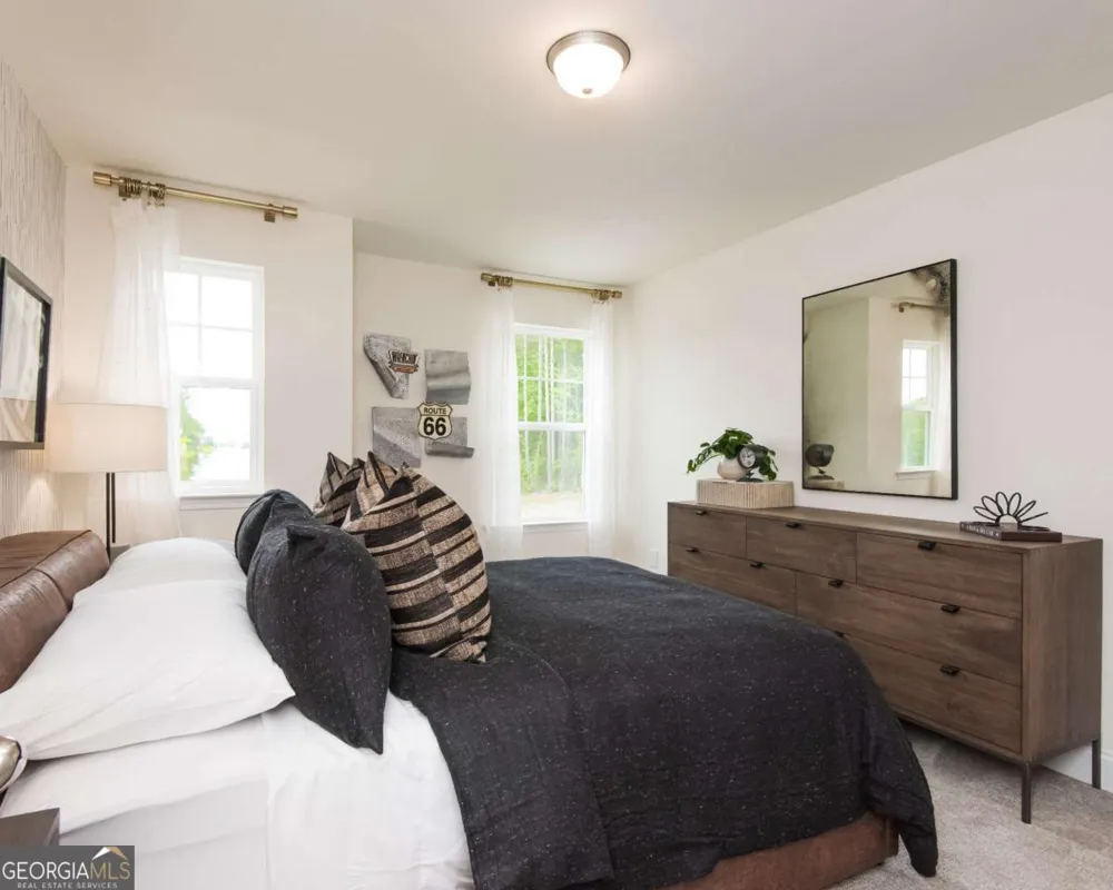 6009 Silverbell DR Flowery Branch, GA 30542