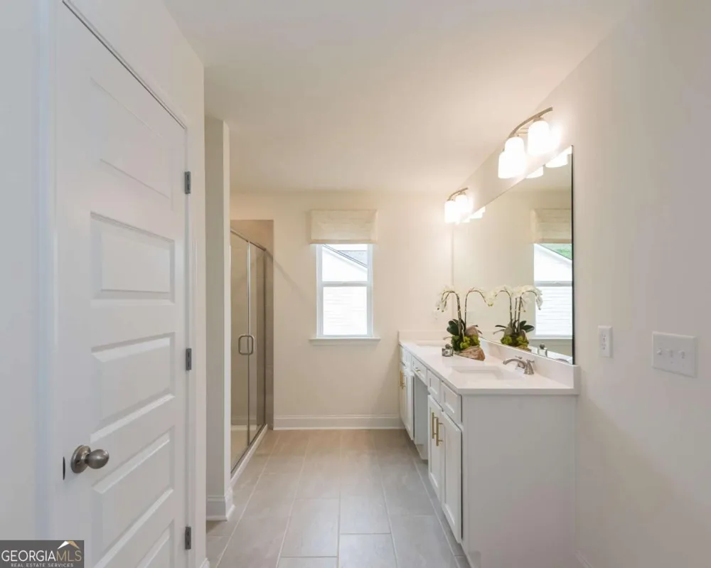 6009 Silverbell DR Flowery Branch, GA 30542