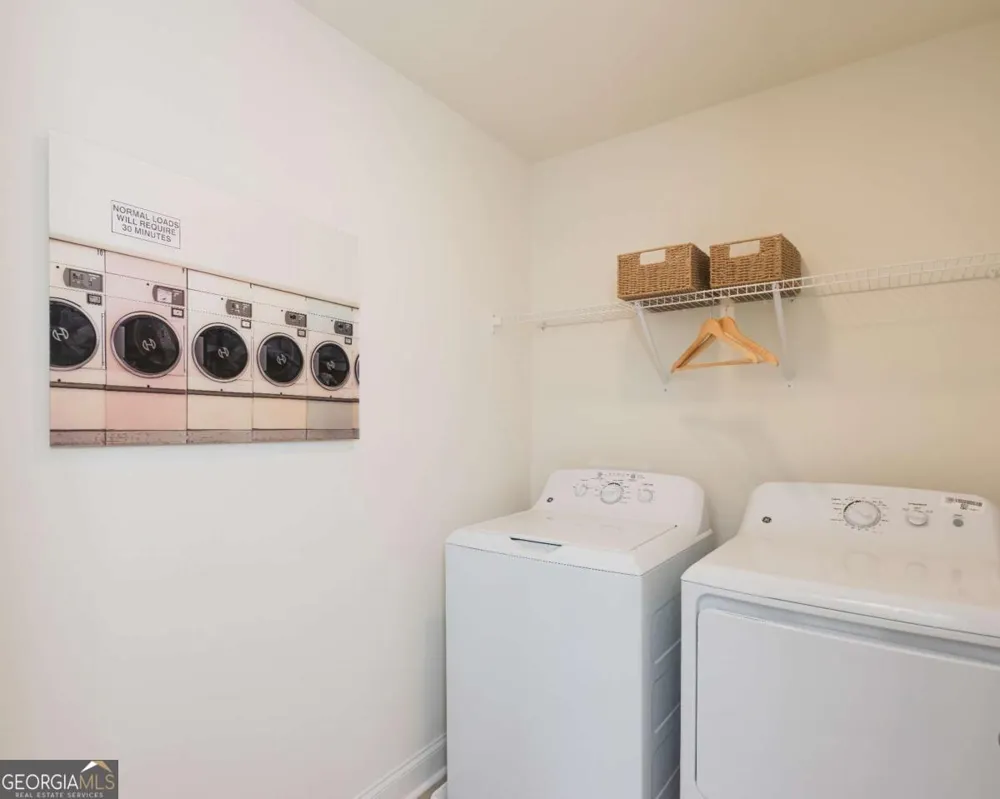 6009 Silverbell DR Flowery Branch, GA 30542