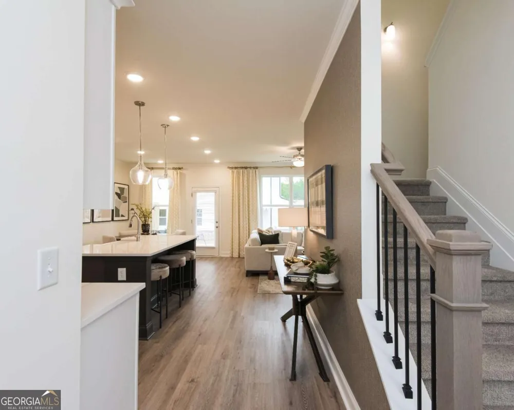 6009 Silverbell DR Flowery Branch, GA 30542