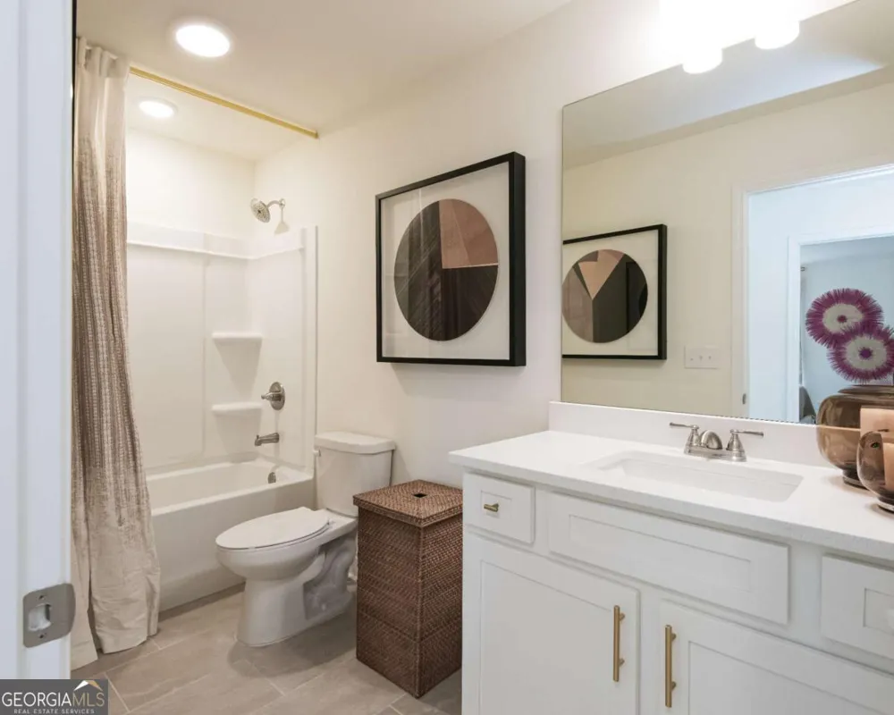 6009 Silverbell DR Flowery Branch, GA 30542