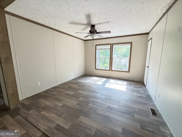 219 Maddron RD Crandall, GA 30711