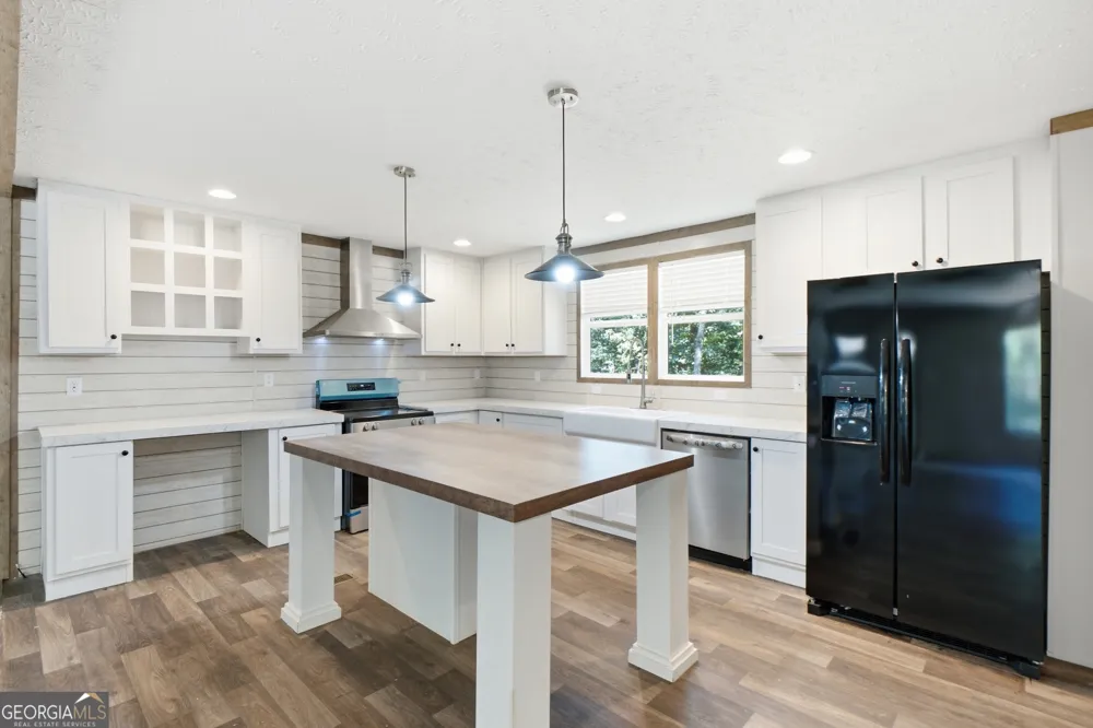 219 Maddron RD Crandall, GA 30711