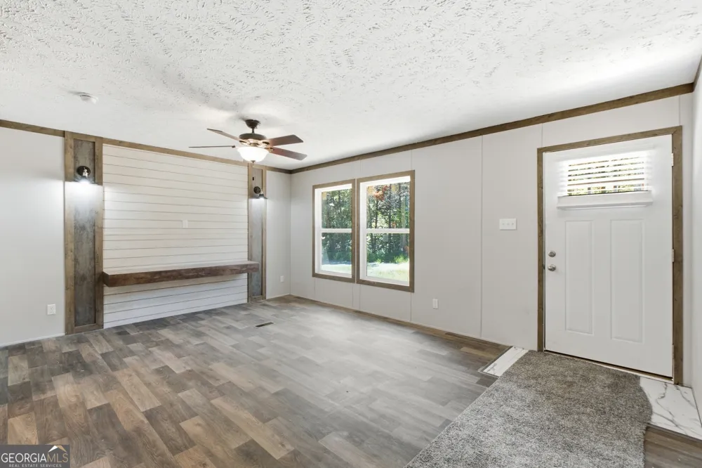 219 Maddron RD Crandall, GA 30711