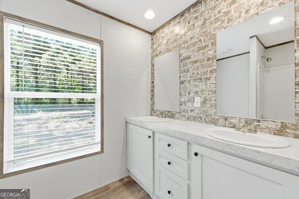 219 Maddron RD Crandall, GA 30711