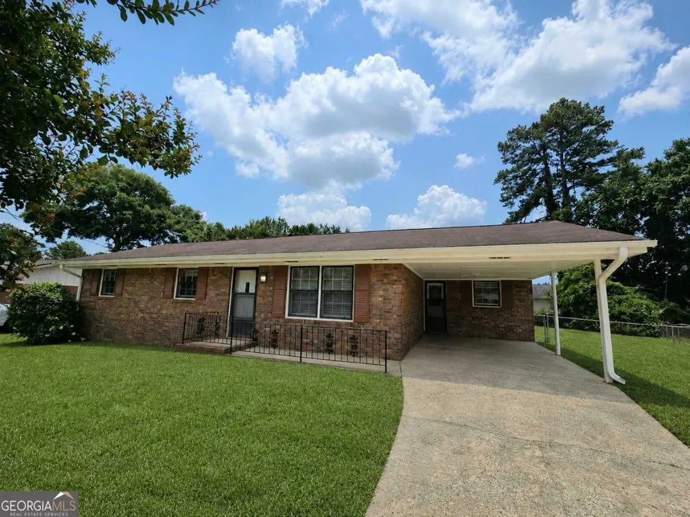 6589 Allatoona RD Morrow, GA 30260