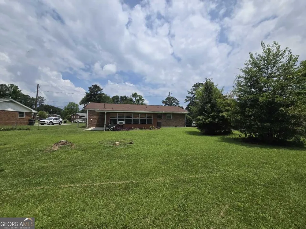 6589 Allatoona RD Morrow, GA 30260