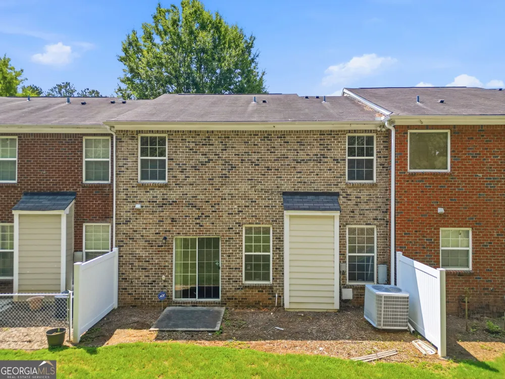 6147 Bellewood Ash LN Tucker, GA 30084