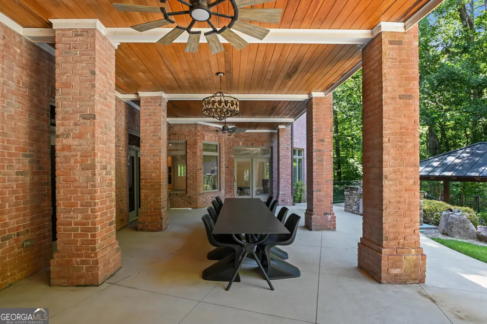 1680 Riverside RD Roswell, GA 30076