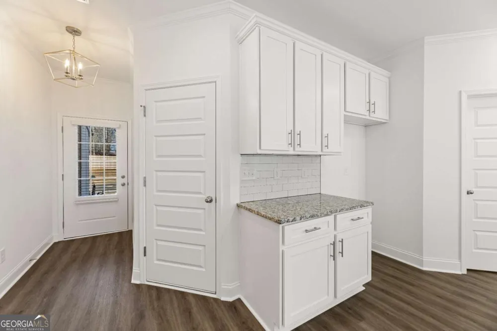 6013 Silverbell DR Flowery Branch, GA 30542