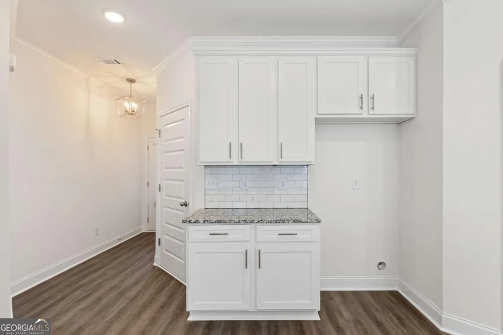 6013 Silverbell DR Flowery Branch, GA 30542