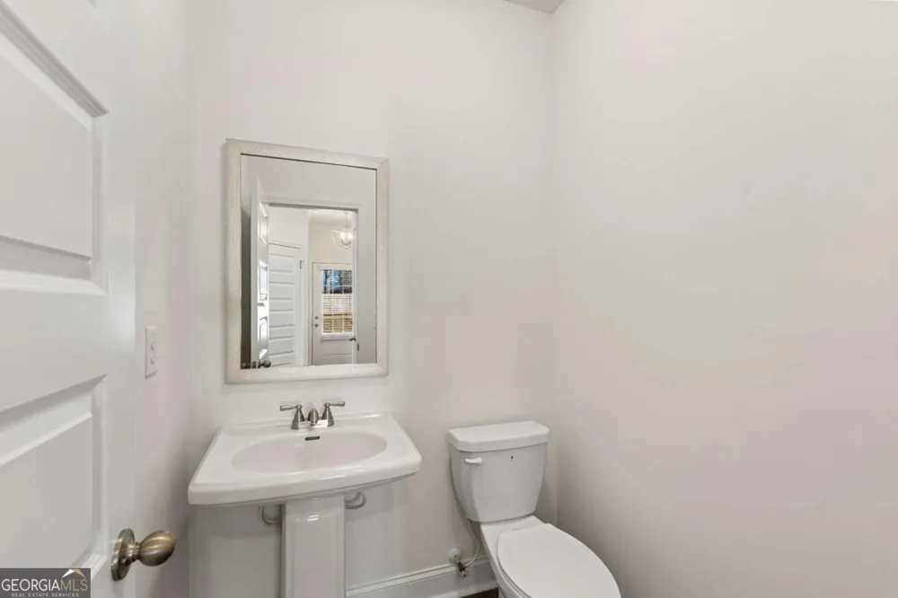 6013 Silverbell DR Flowery Branch, GA 30542