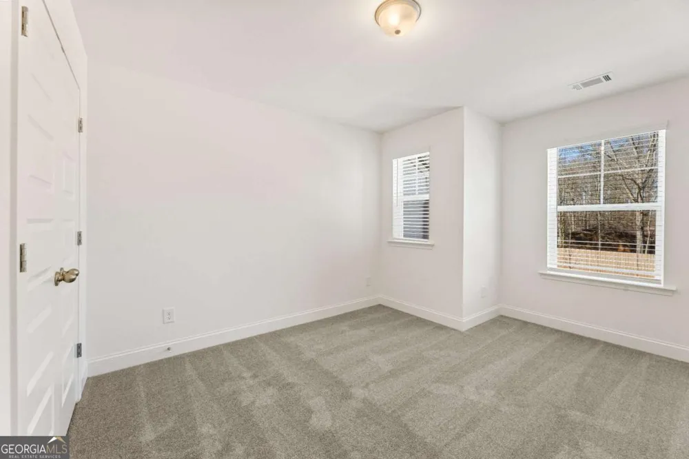 6013 Silverbell DR Flowery Branch, GA 30542