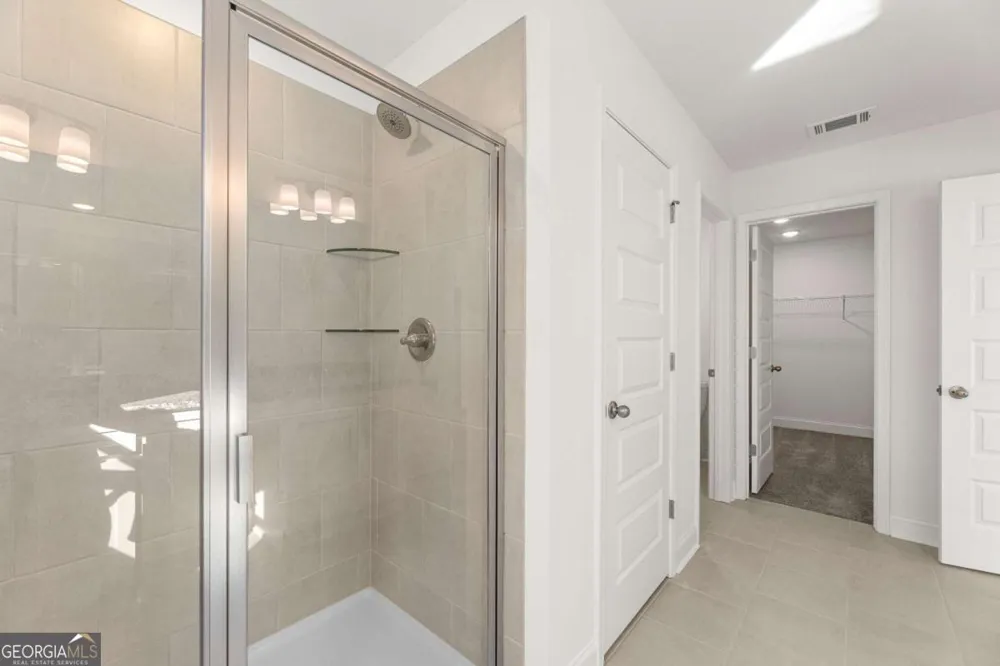 6013 Silverbell DR Flowery Branch, GA 30542