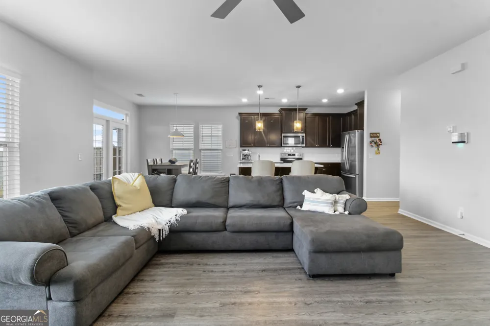 258 Lakepointe DR Savannah, GA 31407