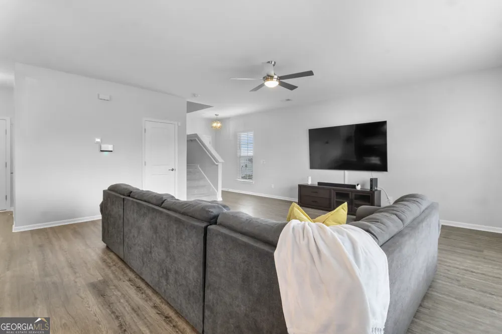 258 Lakepointe DR Savannah, GA 31407