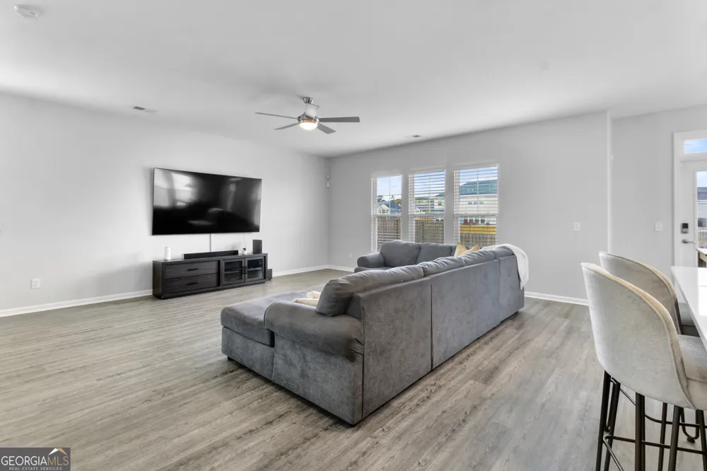 258 Lakepointe DR Savannah, GA 31407