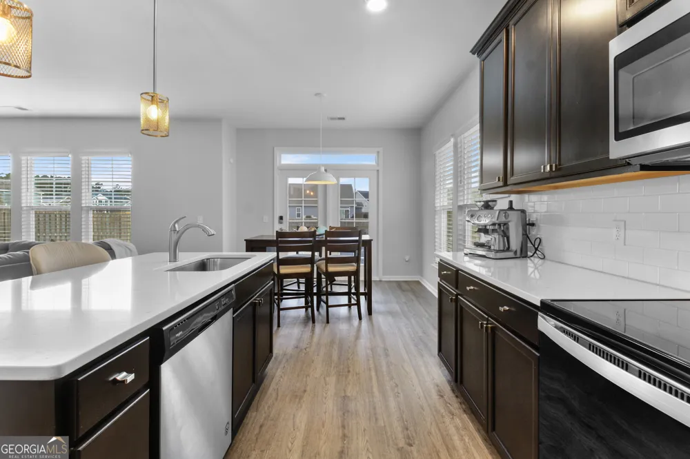 258 Lakepointe DR Savannah, GA 31407