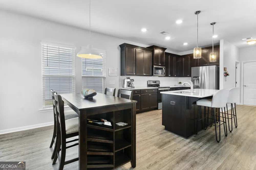 258 Lakepointe DR Savannah, GA 31407