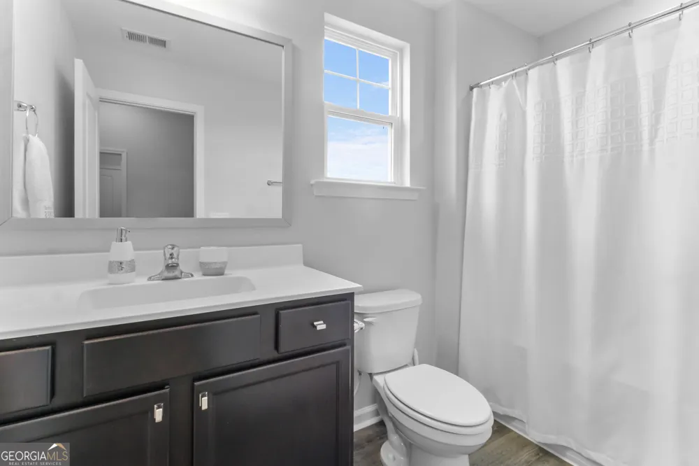 258 Lakepointe DR Savannah, GA 31407