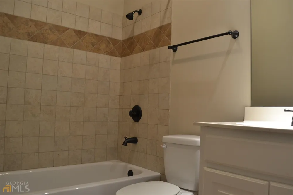 1450 Ashbury Park DR Hoschton, GA 30548