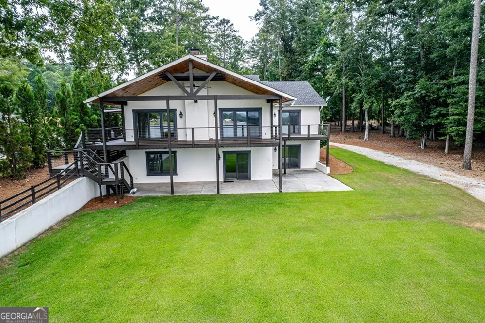 211 Lakecrest DR NE Milledgeville, GA 31061