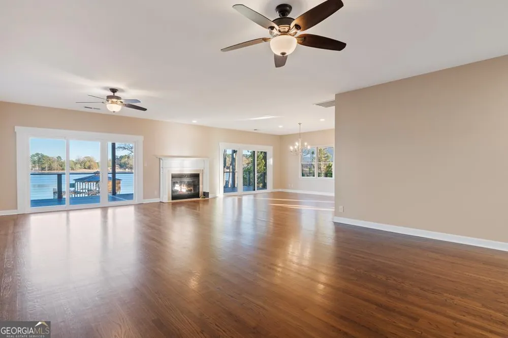 211 Lakecrest DR NE Milledgeville, GA 31061