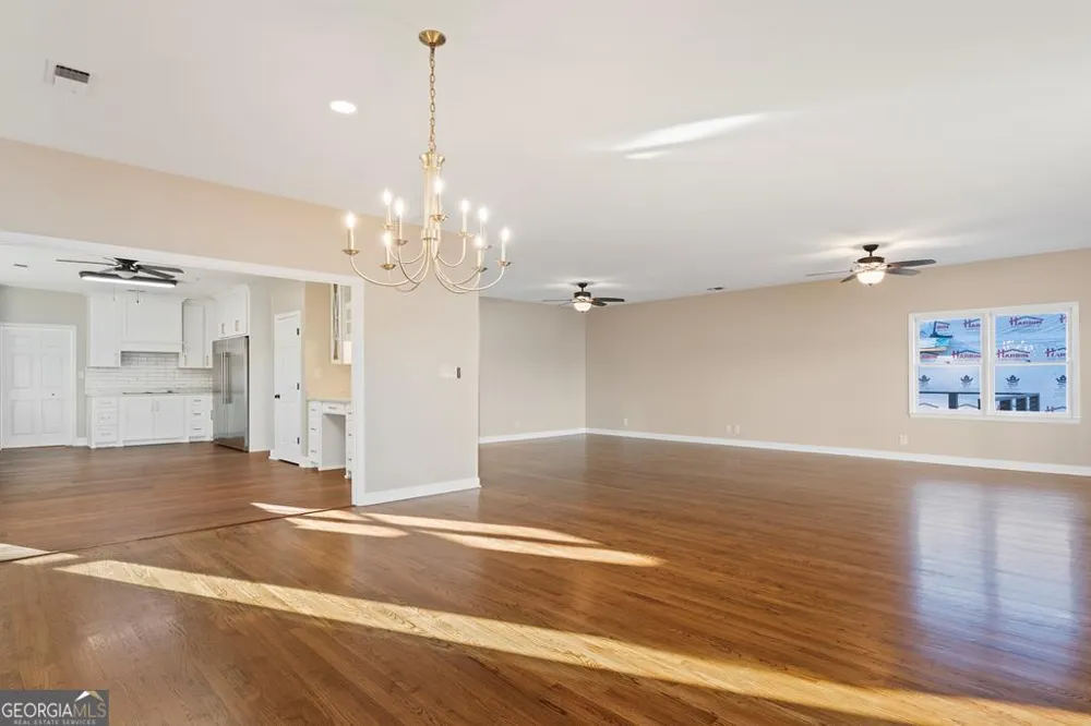 211 Lakecrest DR NE Milledgeville, GA 31061