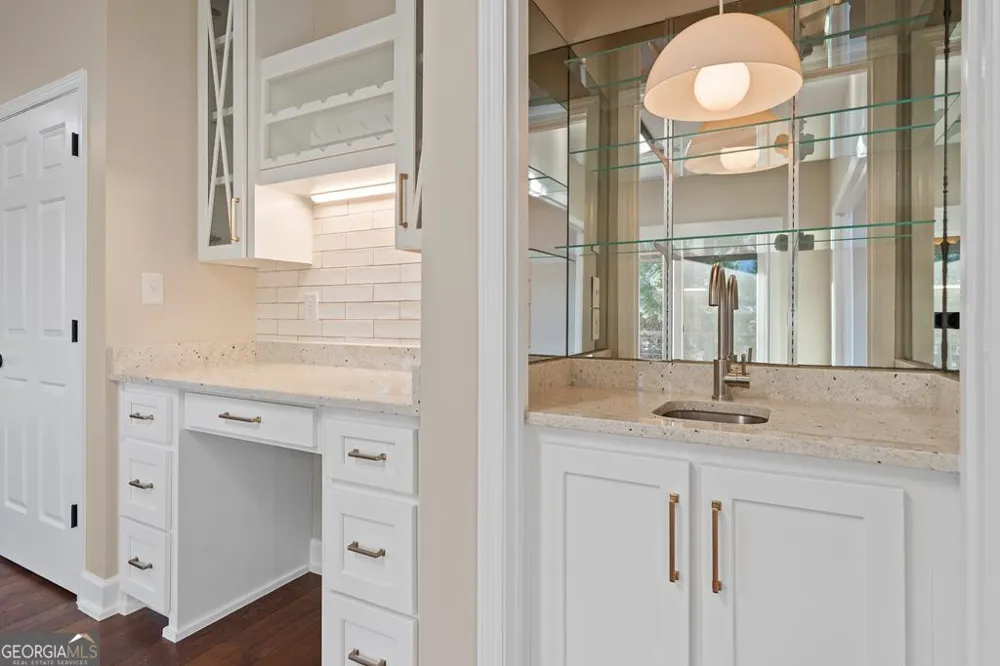 211 Lakecrest DR NE Milledgeville, GA 31061