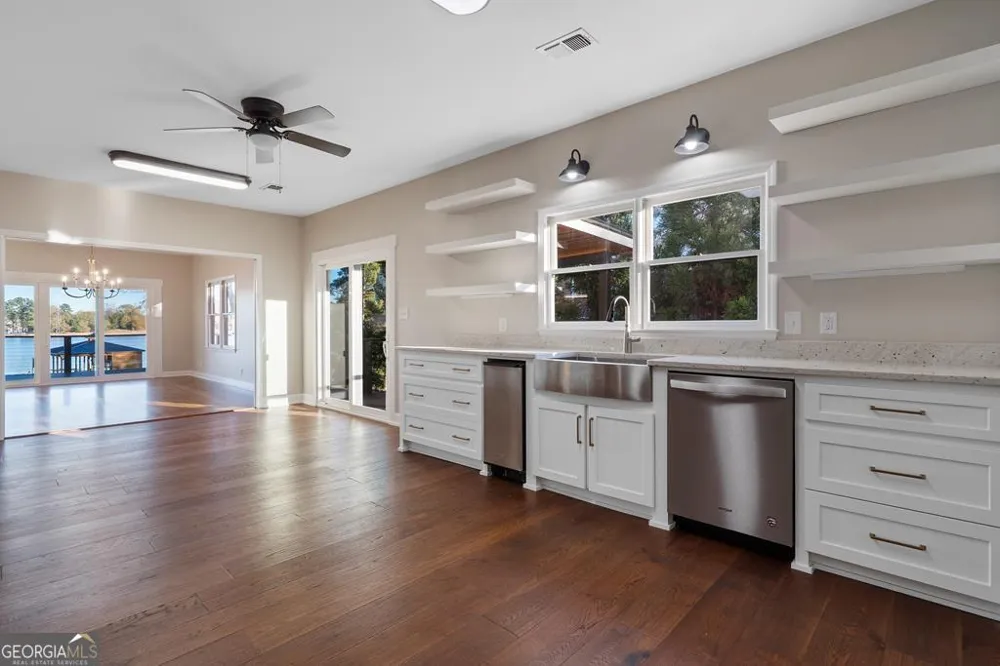 211 Lakecrest DR NE Milledgeville, GA 31061