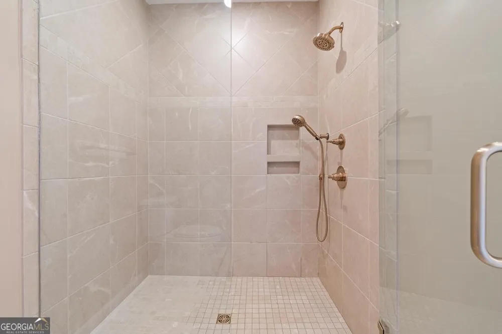 211 Lakecrest DR NE Milledgeville, GA 31061