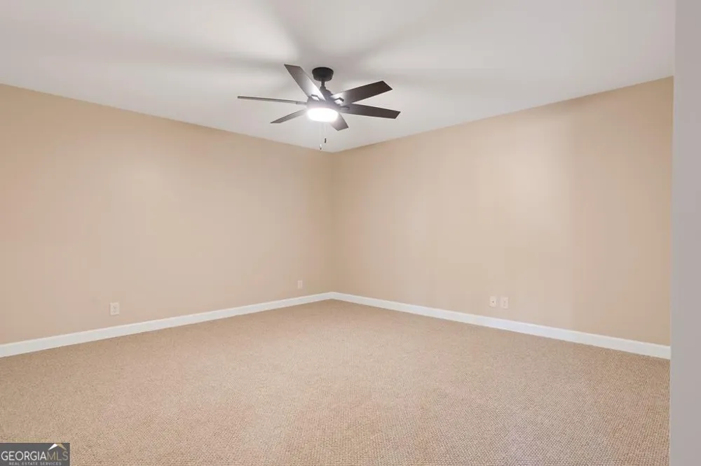 211 Lakecrest DR NE Milledgeville, GA 31061