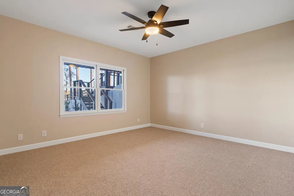 211 Lakecrest DR NE Milledgeville, GA 31061