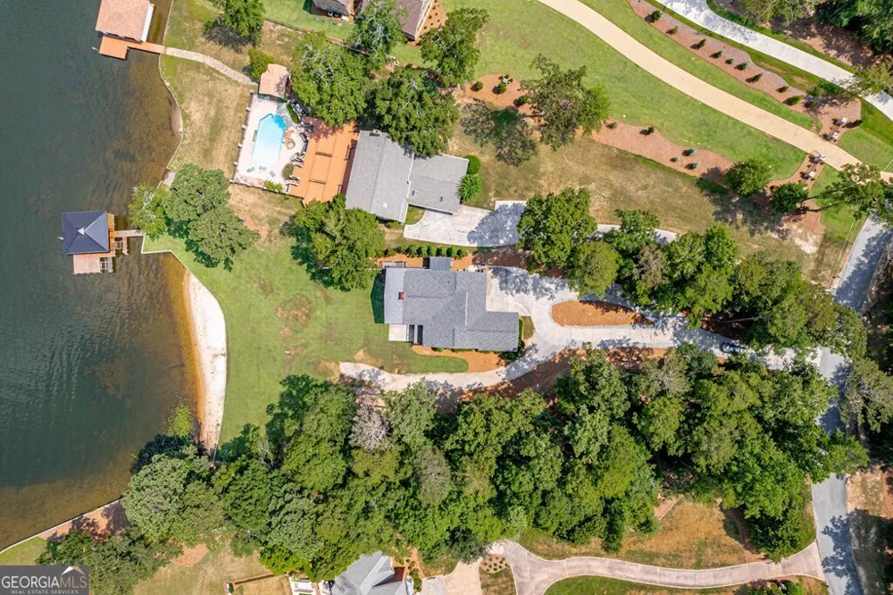 211 Lakecrest DR NE Milledgeville, GA 31061