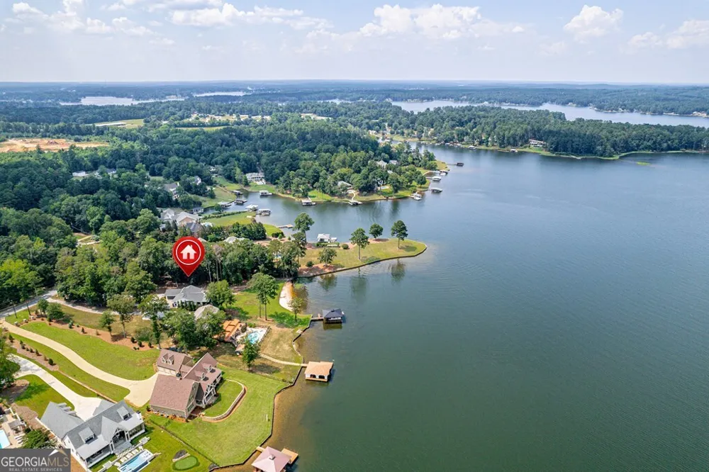 211 Lakecrest DR NE Milledgeville, GA 31061